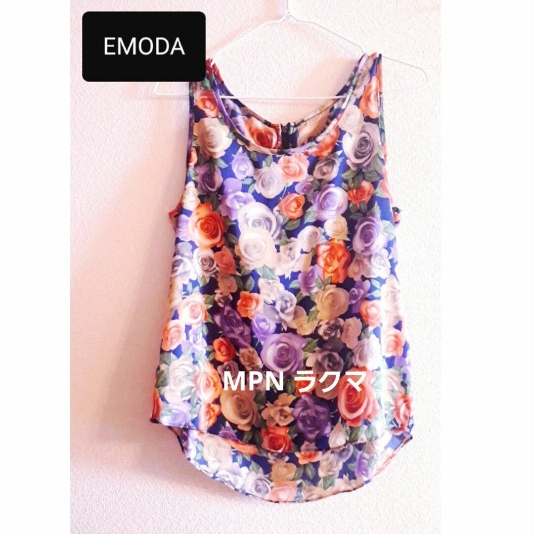 EMODA(エモダ)のEMODA　花柄　フラワー柄　トップス　カットソー　タンクトップ　インナー レディースのトップス(タンクトップ)の商品写真