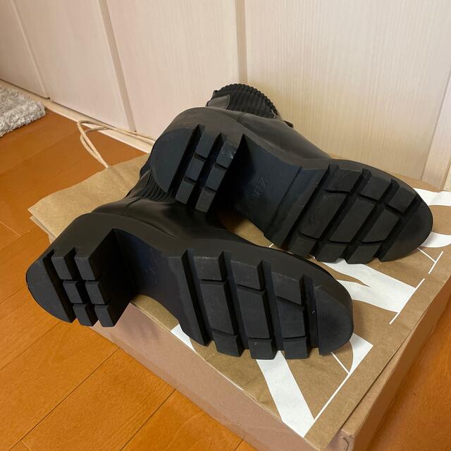 ZARA(ザラ)のZARA ヒールトラックソール付きソックス風　アンクルブーツ⭐︎39センチ⭐︎ レディースの靴/シューズ(ブーツ)の商品写真
