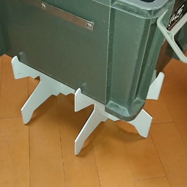 新品】筏釣り・カセ釣り・かかり釣り 差し込み式 ダンゴ桶台 コンテナ ...