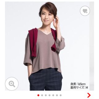 ユニクロ(UNIQLO)の今期 ユニクロ ドレープＶネックブラウス(シャツ/ブラウス(半袖/袖なし))