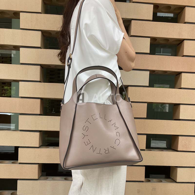 【美品】Stella Mccartney ロゴショルダーバッグ MOSS