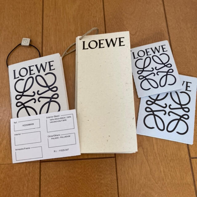 LOEWE(ロエベ)のロエベ　スクエアトート　カゴバッグ　蜂の巣編み レディースのバッグ(かごバッグ/ストローバッグ)の商品写真