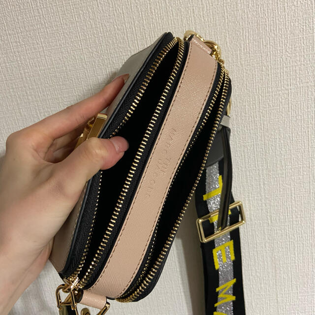 MARC JACOBS(マークジェイコブス)の7/6 MARC JACOBS♡美品カメラバッグ レディースのバッグ(ショルダーバッグ)の商品写真