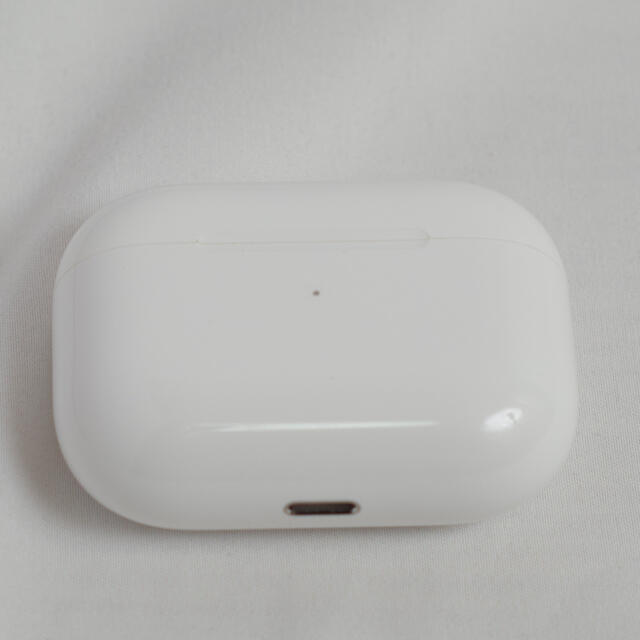 Apple(アップル)のAirPods Pro スマホ/家電/カメラのオーディオ機器(ヘッドフォン/イヤフォン)の商品写真