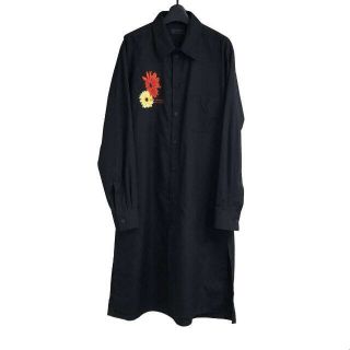ヨウジヤマモト(Yohji Yamamoto)のサイト ヨウジヤマモト 19SS 花刺繍レギュラーカラーブロードロングシャツ(シャツ)