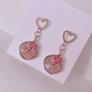 ハートとお花のピアス(ピアス)