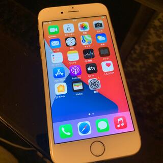 アイフォーン(iPhone)のiPhone6s本体ゴールドDoCoMo32G(スマートフォン本体)