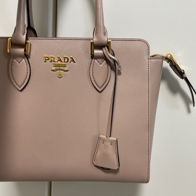 PRADA(プラダ)のプラダ　ハンドバッグ　2way レディースのバッグ(ハンドバッグ)の商品写真