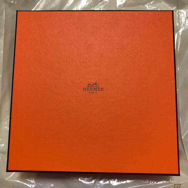 Hermes(エルメス)のエルメス　スカーフ空箱　3個 レディースのバッグ(ショップ袋)の商品写真