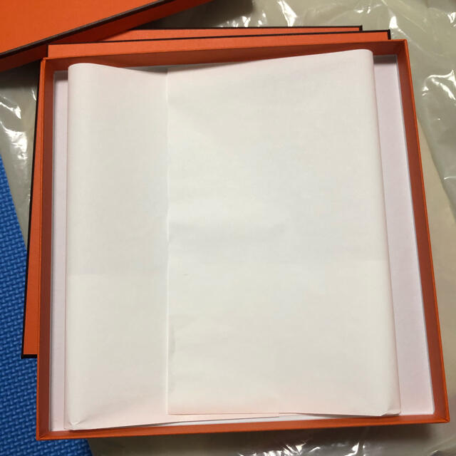 Hermes(エルメス)のエルメス　スカーフ空箱　3個 レディースのバッグ(ショップ袋)の商品写真