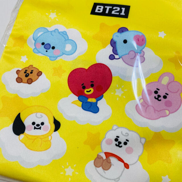 防弾少年団(BTS)(ボウダンショウネンダン)の新品　BT21 巾着　ポーチ レディースのファッション小物(ポーチ)の商品写真