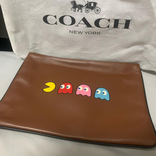 コーチ(COACH)のCOACHクラッチバックブラウンレザー  COACH×PAC-MAN(セカンドバッグ/クラッチバッグ)