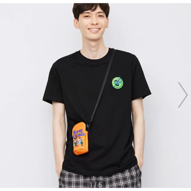 【GU  新品】ボトルネックポーチSPACE JAM スペース・プレイヤーズ メンズのバッグ(ショルダーバッグ)の商品写真