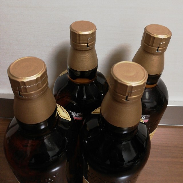 食品/飲料/酒サントリー　山崎　12年　700ml　４本セット　新品未開栓品