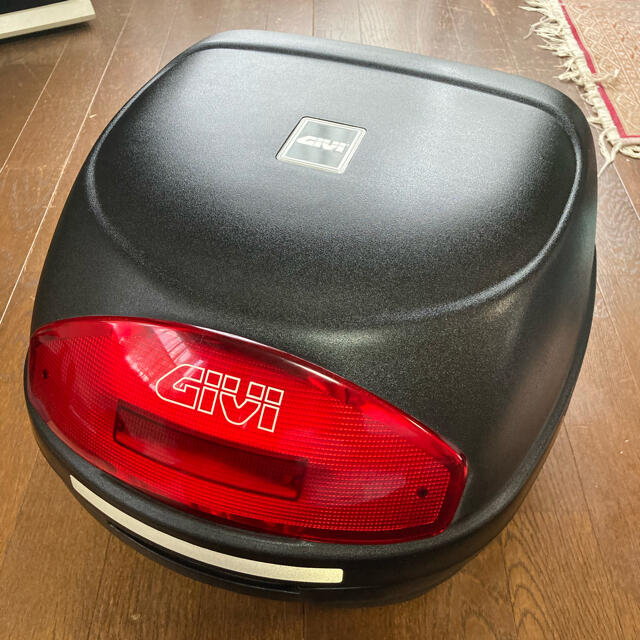 GIVI リヤボックス　E26NCD