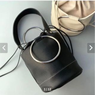 ザラ(ZARA)の完売品　blanc ブラン　リング　バッグ　新品　黒(ハンドバッグ)