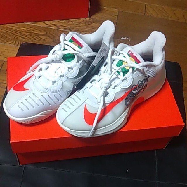 NIKE(ナイキ)の大坂なおみモデル23cm ZOOM GP TURBO HC OSAKA スポーツ/アウトドアのテニス(シューズ)の商品写真