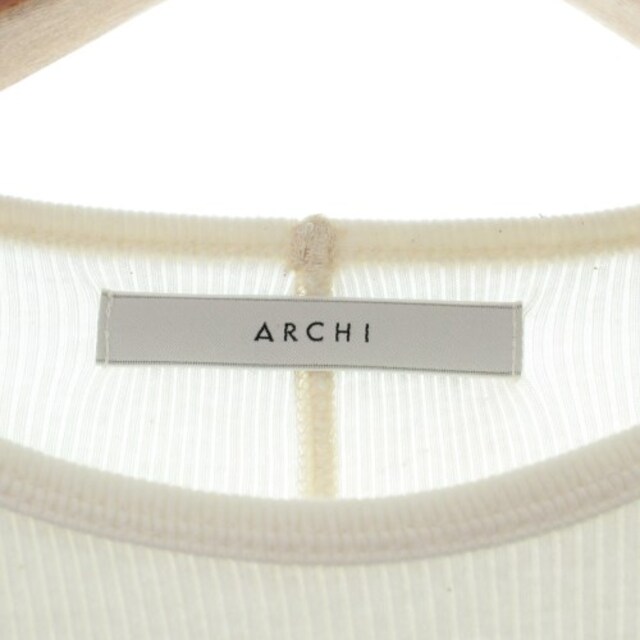 archi(アーキ)のarchi Tシャツ・カットソー レディース レディースのトップス(カットソー(半袖/袖なし))の商品写真
