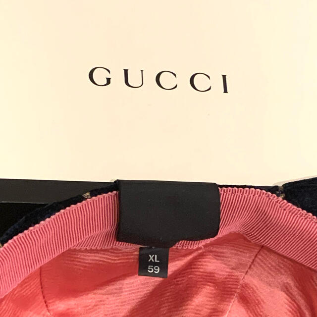 Gucci(グッチ)のGUCCI ベルベット ベロア　キャップ　ネイビー　美品　正規品 メンズの帽子(キャップ)の商品写真