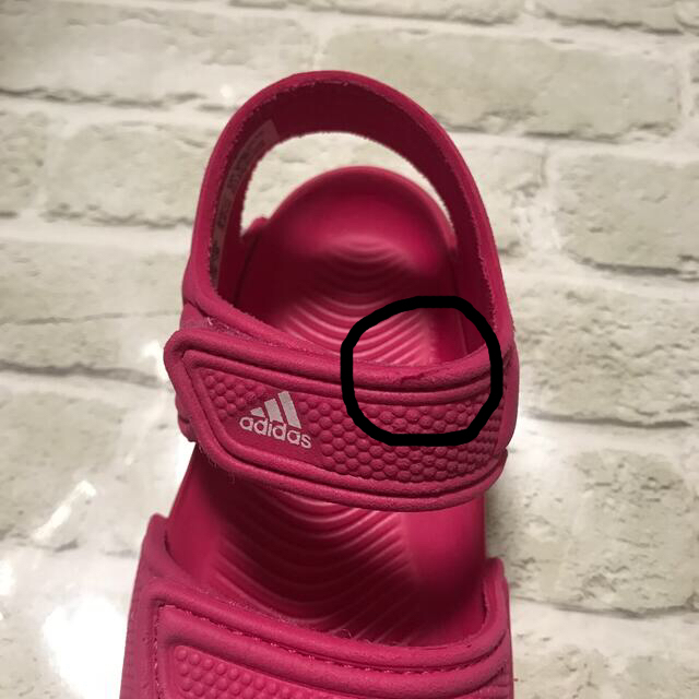 adidas(アディダス)の美品　アディダス  サンダル　14センチ❣️ピンク キッズ/ベビー/マタニティのベビー靴/シューズ(~14cm)(サンダル)の商品写真