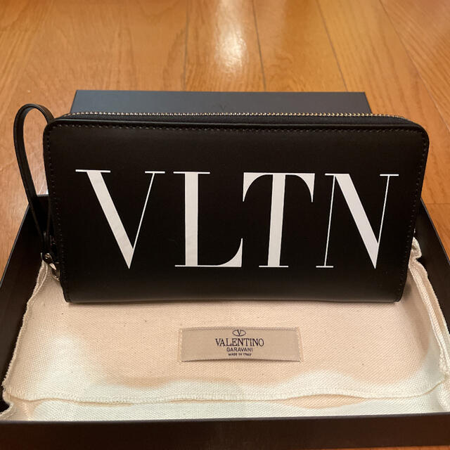 速達メール便♪ 新品 ヴァレンティノ ロゴ ユニ VLTN ラウンド ...