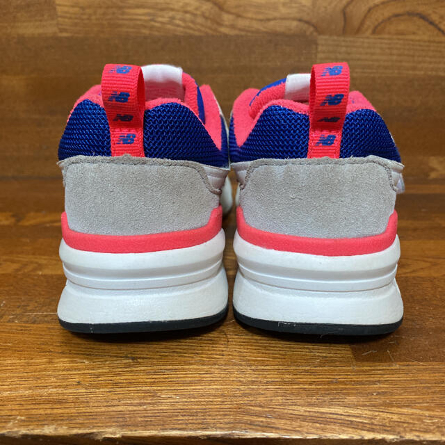 New Balance(ニューバランス)のニューバランス 997 スニーカー 20.5 キッズ/ベビー/マタニティのキッズ靴/シューズ(15cm~)(スニーカー)の商品写真