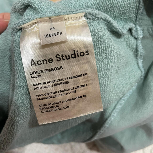 Acne Studios   アクネストゥディオズ　ショート丈　スウェット