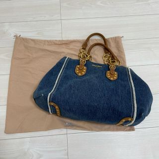 ミュウミュウ(miumiu)のmiumiu ミュウミュウ　デニム　バッグ(トートバッグ)