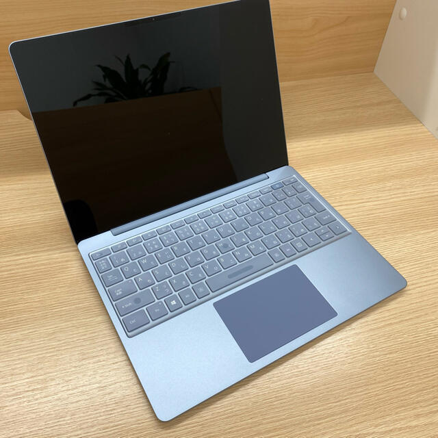 Microsoft(マイクロソフト)の【週末限定価格】Surface Laptop Go 256GB アイスブルー スマホ/家電/カメラのPC/タブレット(ノートPC)の商品写真