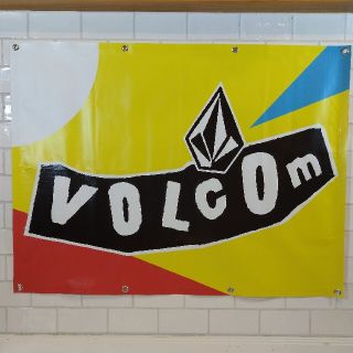 VOLCOM STONE クッション　レア