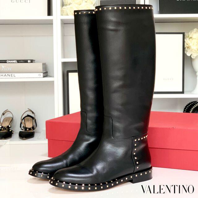 VALENTINO(ヴァレンティノ)の2600 ヴァレンティノ ロックスタッズ レザー ロングブーツ 黒 レディースの靴/シューズ(ブーツ)の商品写真