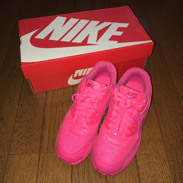 NIKE(ナイキ)のAir Max 90 Hyper Pink 23.5cm レディースの靴/シューズ(スニーカー)の商品写真