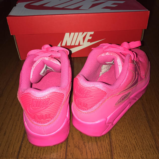 NIKE(ナイキ)のAir Max 90 Hyper Pink 23.5cm レディースの靴/シューズ(スニーカー)の商品写真