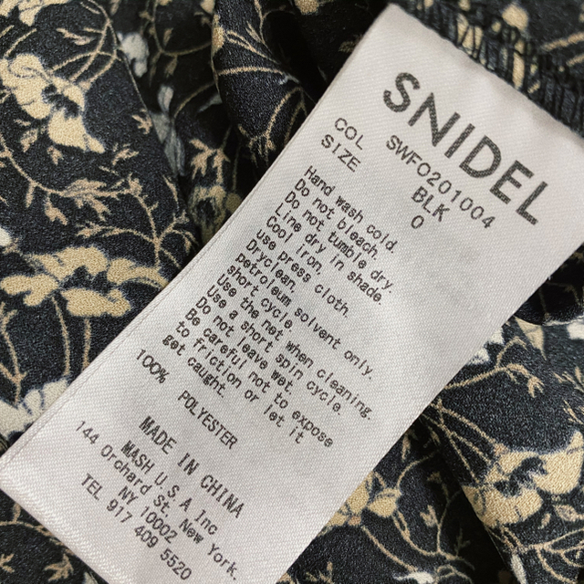 SNIDEL(スナイデル)のスナイデル SNIDEL バリエーションプリントワンピース  ブラック レディースのワンピース(ロングワンピース/マキシワンピース)の商品写真