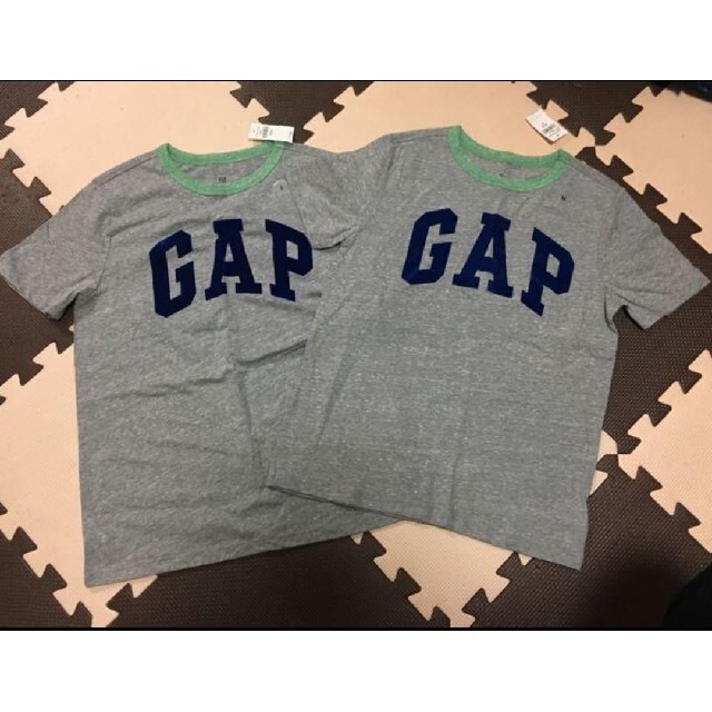 GAP(ギャップ)の未使用品★GAP ギャップ Tシャツ 2枚セット 130・140サイズ ご兄弟で キッズ/ベビー/マタニティのキッズ服男の子用(90cm~)(Tシャツ/カットソー)の商品写真