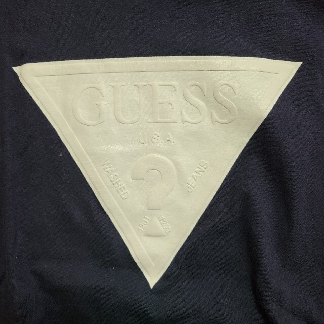 GUESS(ゲス)のGUESS　レディース　Tシャツ レディースのトップス(Tシャツ(半袖/袖なし))の商品写真
