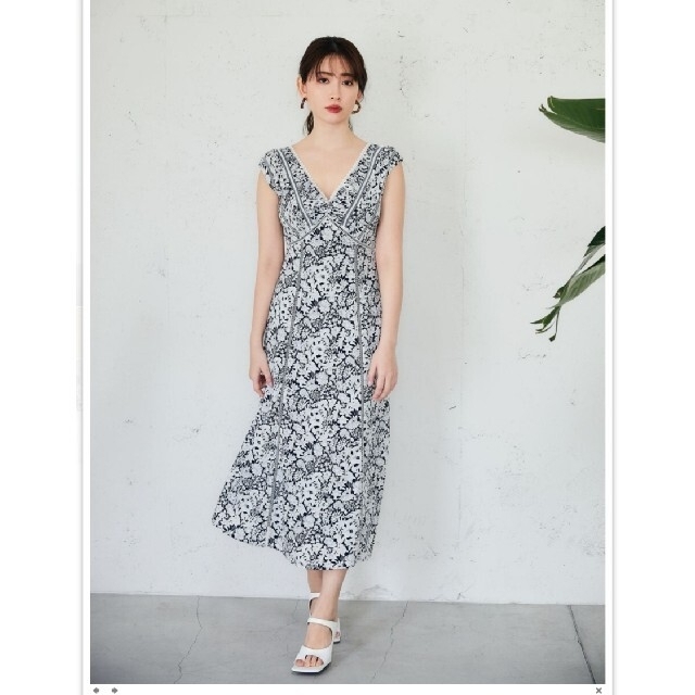 SNIDEL(スナイデル)のHer lip toLace Trimmed Floral Dress レディースのワンピース(ロングワンピース/マキシワンピース)の商品写真