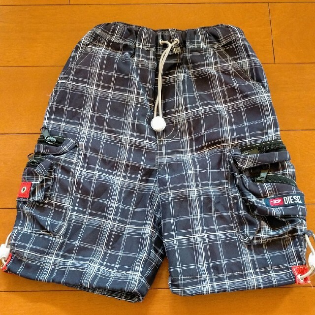 DIESEL(ディーゼル)のDIESEL チェック柄 海パン ハーフパンツ キッズ/ベビー/マタニティのキッズ服男の子用(90cm~)(水着)の商品写真