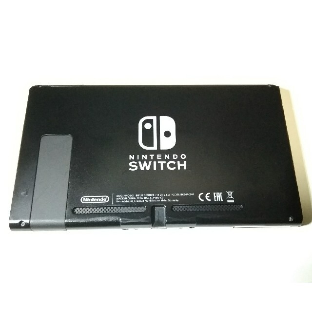 Nintendo Switch(ニンテンドースイッチ)の初期型Switch本体 中古（ジョイコン無し） エンタメ/ホビーのゲームソフト/ゲーム機本体(家庭用ゲーム機本体)の商品写真