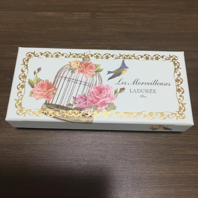 LADUREE(ラデュレ)のレ・メルヴェイユーズラデュレ　限定　フェイスカラー　チーク コスメ/美容のベースメイク/化粧品(チーク)の商品写真