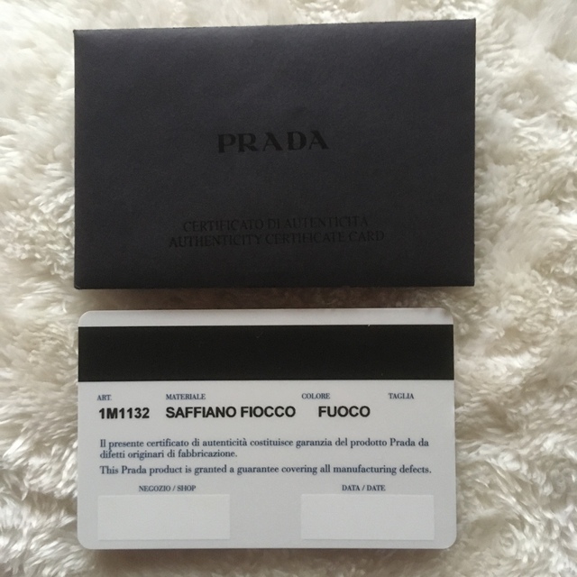 PRADA(プラダ)のプラダ長財布　プラダ財布　PRADA  PRADA財布　 レディースのファッション小物(財布)の商品写真