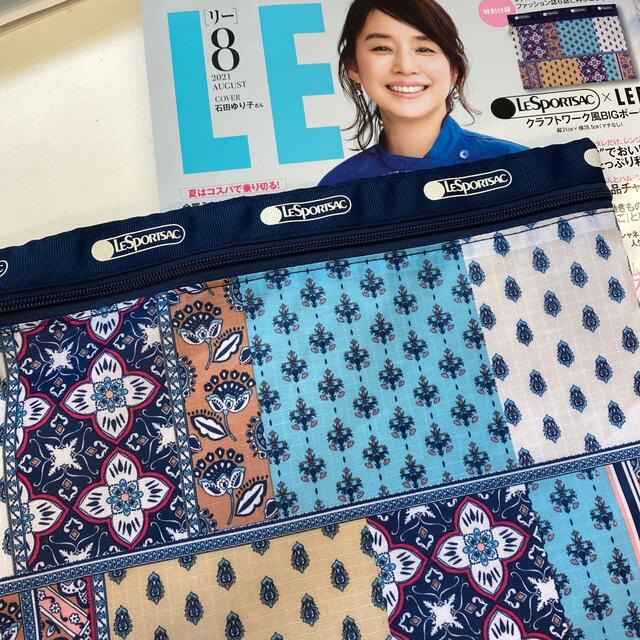 LeSportsac(レスポートサック)のLEE (リー) 2021年 08月号 付録のみ エンタメ/ホビーの雑誌(その他)の商品写真