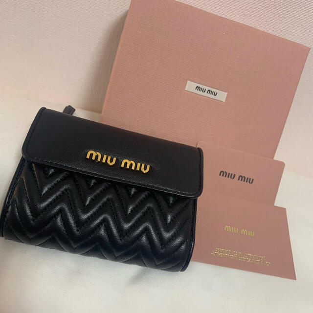 miumiu マテラッセ 財布 二つ折り財布 - 財布