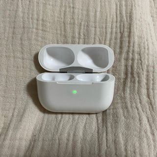 アップル(Apple)のAirPods pro 充電ケース　(ヘッドフォン/イヤフォン)