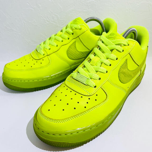 NIKE(ナイキ)のNIKE/ナイキ★AIR FORCE1/エアフォース1★蛍光黄/ネオン★24.0 レディースの靴/シューズ(スニーカー)の商品写真