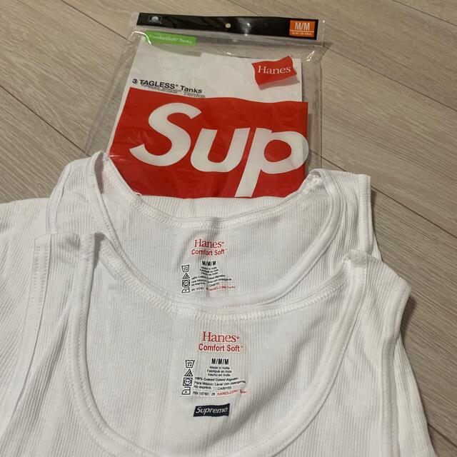 Supreme(シュプリーム)のSupreme x Hanes タンクトップ　Mサイズ　白　2枚セット メンズのトップス(タンクトップ)の商品写真