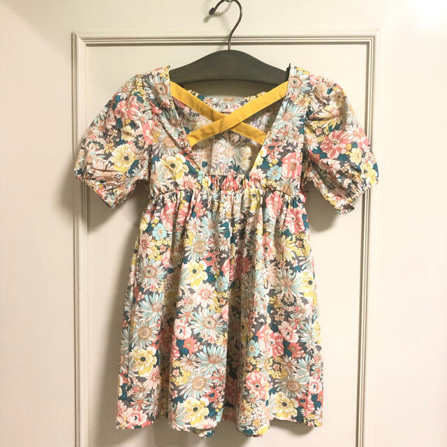 【最終SALE!!】大きな花柄プリントワンピース☆120cm キッズ/ベビー/マタニティのキッズ服女の子用(90cm~)(ワンピース)の商品写真