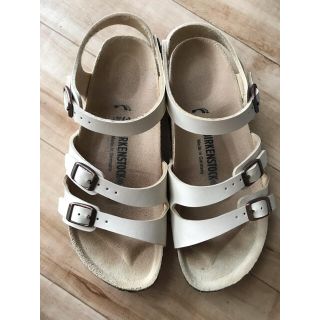 ビルケンシュトック(BIRKENSTOCK)のビルケンシュトック 白 サンダル ３８ビルケン(サンダル)