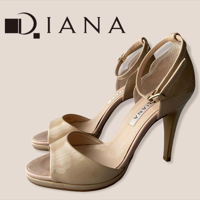 DIANA(ダイアナ)のDIANA ダイアナ ピンクベージュ 9.5cmヒールアンクルストラップサンダル レディースの靴/シューズ(ハイヒール/パンプス)の商品写真