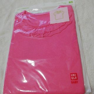 ユニクロ(UNIQLO)の新品　UNIQLOクルーネックTシャツピンク色80cm(Ｔシャツ)